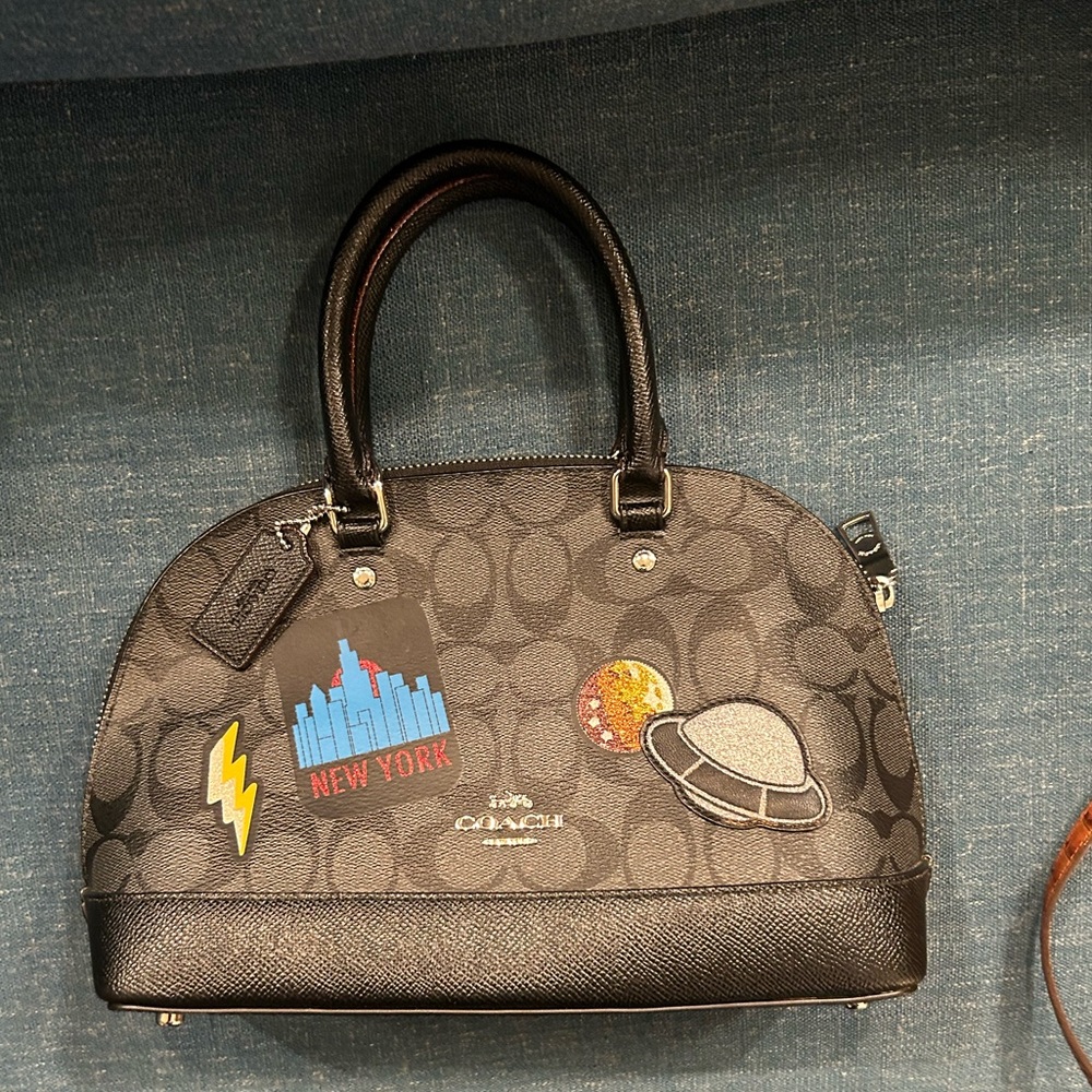 Coach Mini Sierra Satchel Purse
Crossbody Signature Space
Patches NASA 29618